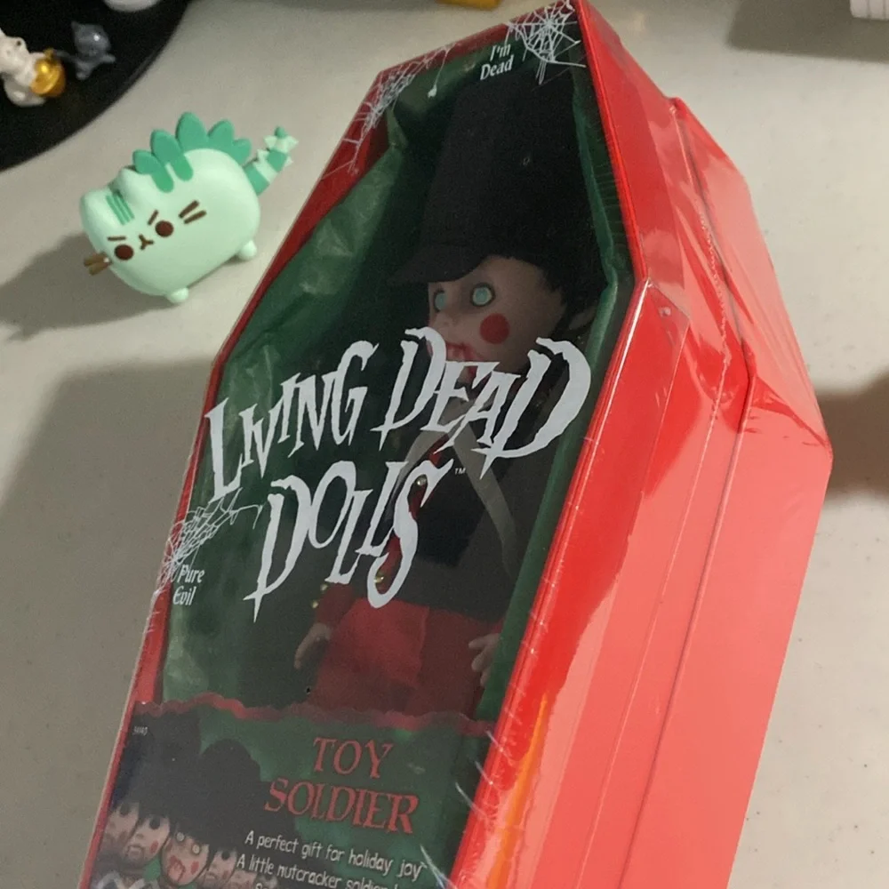 Mezco living dead